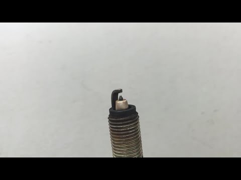 Видео: Диагностика свечей и вакуумной системы двигателя BMW N20 на автомобиле BMW 3-й серии F30.