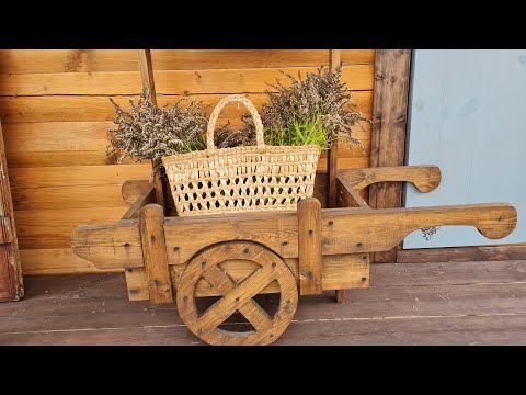 Видео: На даче. У нас поселились осы. Стригу герань, сажаю тюльпаны. Много,много дел!))