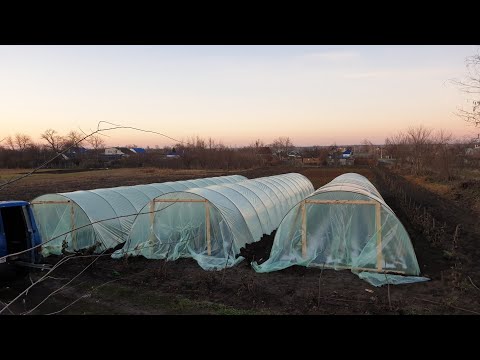Видео: Три теплицы за день с покупки материала  до готовности.