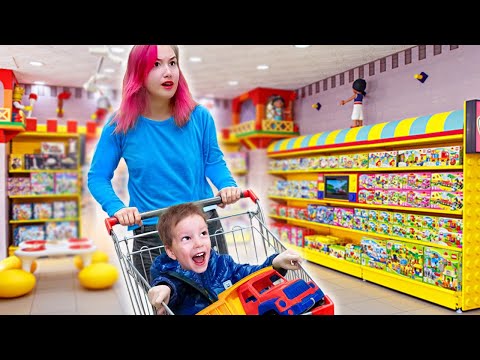 Видео: Света и Богдан в Огромном МАГАЗИНЕ !