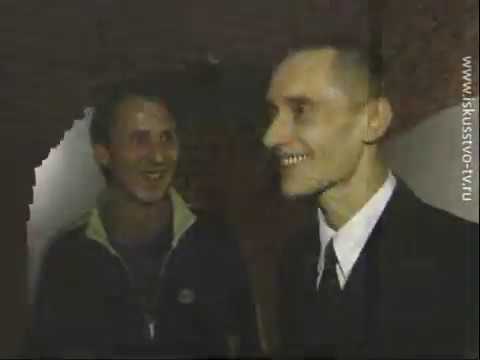 Видео: Репортаж с выставки "Моряки и небеса" Георгия Гурьянова в галерее Д 137, 2004