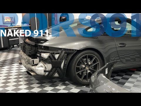 Видео: Naked 911 (снятие заднего бампера, замена воздушного фильтра) - Porsche 911 991