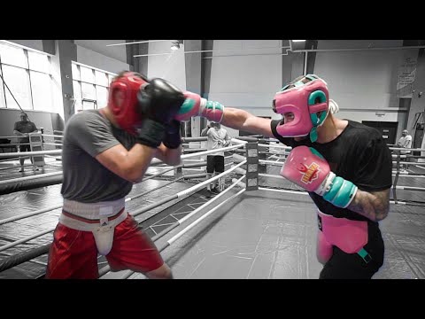 Видео: Спаринги в сборной по боксу 2020 / Чемпион мира проверяет молодого боксера