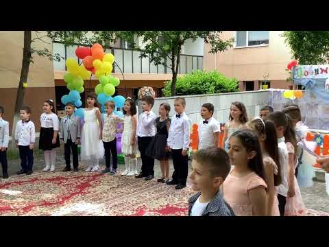 Видео: Изпращането на децата от подготвителна група "Маргаритка".