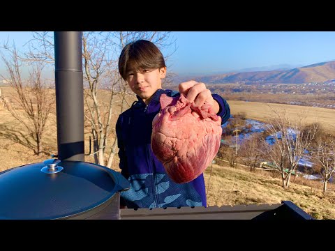 Видео: ОГРОМНОЕ ГОВЯЖЬЕ СЕРДЦЕ в казане! ГОТОВЛЮ В 12 ЛЕТ!