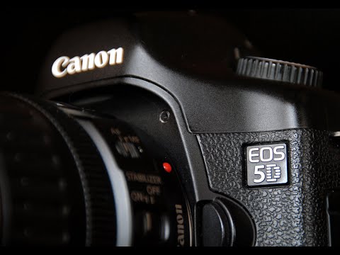 Видео: самая лучшая б/у зеркалка в 2021 мнение о Canon 5D. Небольшой обзор и впечатления о работе с камерой