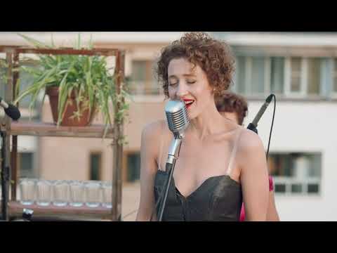 Видео: Мириам Сехон и «ВИА Татьяна» – «Август»