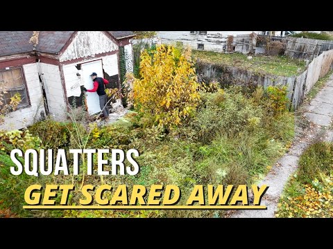 Видео: Я работал здесь весь день… и кто-то прятался внутри