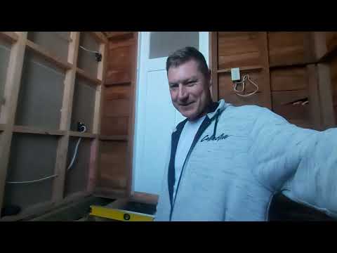 Видео: Пол в ванной. 35мм от уровня!