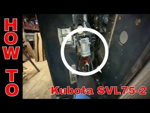 Видео: Как заменить топливный фильтр-водоотделитель на Kubota SVL75-2