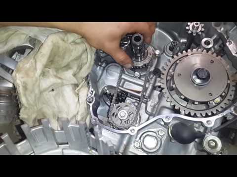 Видео: Ремонт HONDA CBR600RR