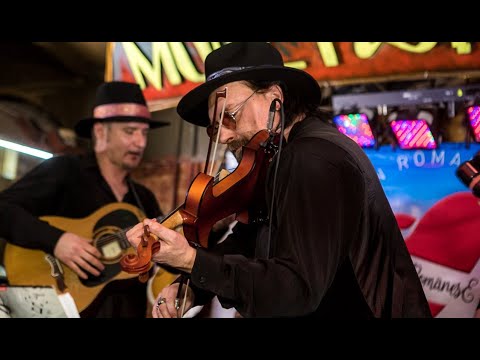 Видео: Спрячь за высоким забором девчонку - Rio Romanese. Цыганский Рок-н-Ролл. Концерт в Клубе Мани-Хани.