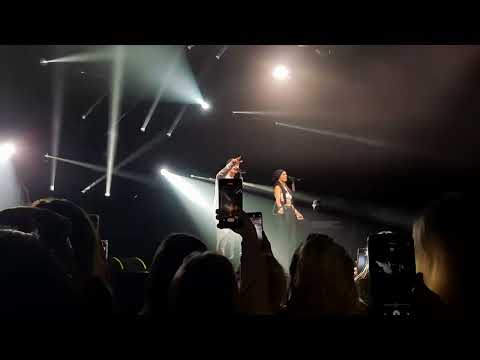 Видео: Zivert, LYRIQ - Forever young, Минск, 19.05.22