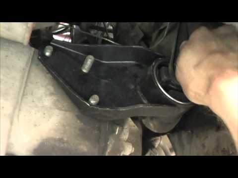 Видео: Замена  боковой подушки двигателя 2108  2109 21099 2115