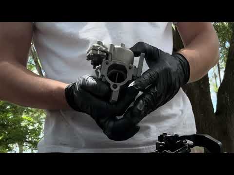 Видео: Как снять и почистить карбюратор Mercury 2-тактного двигателя мощностью 15 л.с.