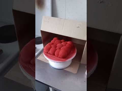Видео: Покритие торта шоколадним велюром без краскопульта!