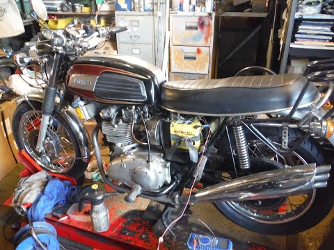 Видео: Triumph Trident - расследуем странное поведение индикаторов, обновление и зарядка проверены.