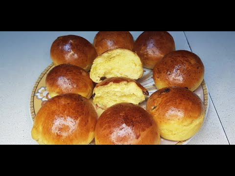 Видео: Пухкі дріжджові гарбузові булочки з родзинками