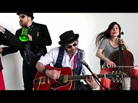 Видео: Фрикинг Аут. Не прожить нам в мире! (cover)