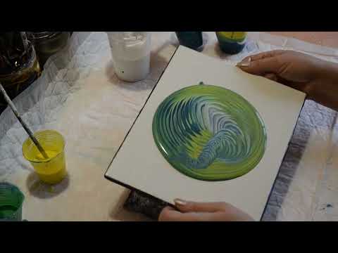 Видео: Акриловая заливка Зелёные Облака/ Fluid Art.