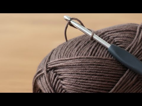 Видео: Мягкие, минималистичные и красивые! Вязание крючком, которое стоит попробовать.