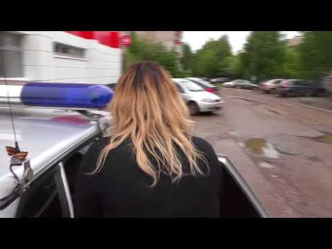 Видео: Разрушительница автомобилей на парковке ул  Кольцова  Место происшествия 26 06 2018