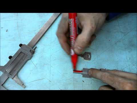 Видео: Как сделать заготовку для ключа к замку