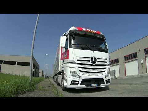 Видео: Как отодвинуть фуру от боковой помехи!