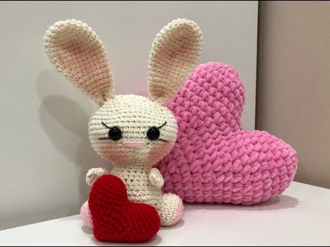 Видео: #1 Зайчик - валентинка вязаный крючком / вязаная игрушка за один день