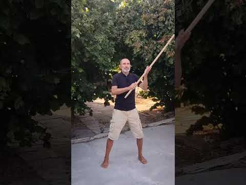 Видео: УПРАЖНЕНИЯ С ПАЛКОЙ: как держать палку / Stick Exercises: How to Hold a Stick