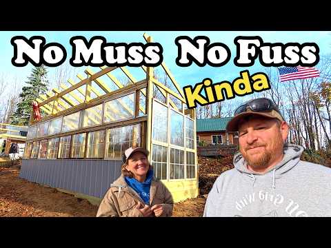 Видео: Эта конструкция действительно пошла как надо — строительство нашей теплицы продолжается