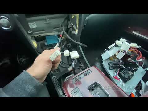 Видео: Установка андроид магнитолы Lexus is250