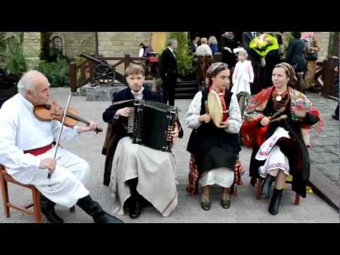 Видео: Божичі - Городнянська полька