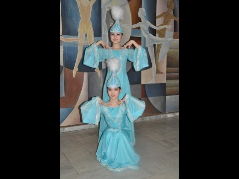 Видео: Казахский танец Сағым. Kazakh dance Sagym