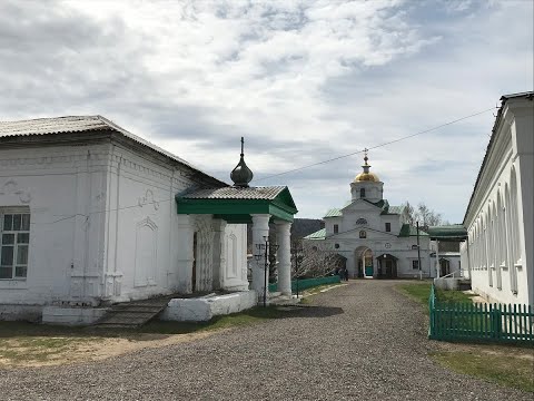 Видео: Как и почему люди уходят жить в монастырь
