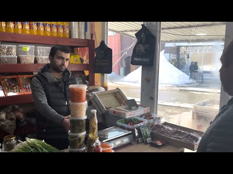 Видео: Где и как работают НЕЗАКОННЫЕ ларьки в Челябинске