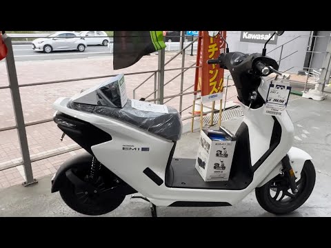 Видео: Что нового из мототехники в Японии 2024г. Скутеры и мотоциклы до 400куб. Магазин U-Media