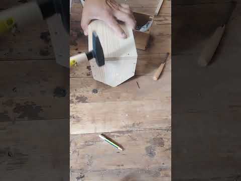 Видео: Къщичка за птици, направи си сам, Работилница на двора