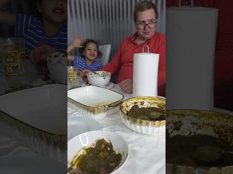 Видео: Насколько моя семья любит африканскую еду, я никогда не ожидала, что они будут так много есть, да...