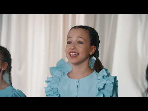 Видео: Хор Академии Игоря Крутого г.Новосибирск - Возвращайся домой (9 мая)