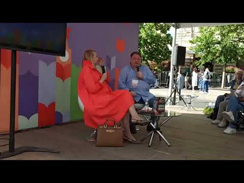 Видео: Елена Щапова де Карли на книжном фестивале «Красная площадь»