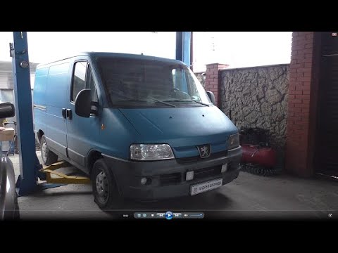 Видео: Замена опор передних стоек на Peugeot Boxer 2 2,2 дизель Пежо Боксер 2 2002 года