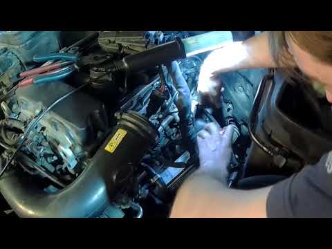 Видео: масляный стакан, теплообменник мотор 271 W204/W212