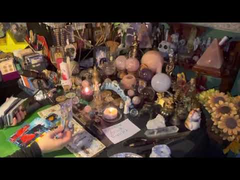 Видео: Есть ли на Вас кладбищенская порча !!!