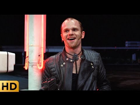 Видео: Робокоп встречает своего убийцу на заправке. Робокоп 1987.