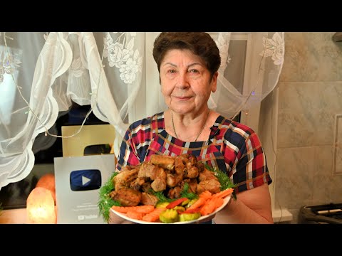 Видео: Одновременно горячее блюдо и закуска на праздничный стол! Свиные рёбра в духовке на Новый год!