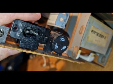 Видео: Хитрый глюк сетевой разъём Boombox Panasonic