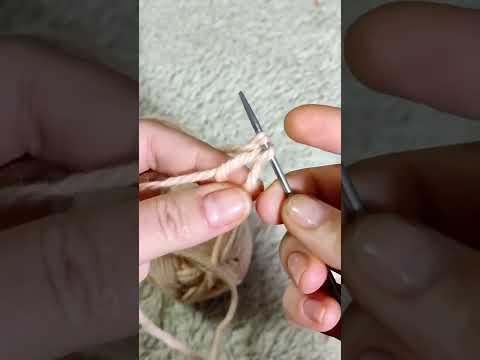 Видео: Набор петель в кольцо амигуруми спицами.
