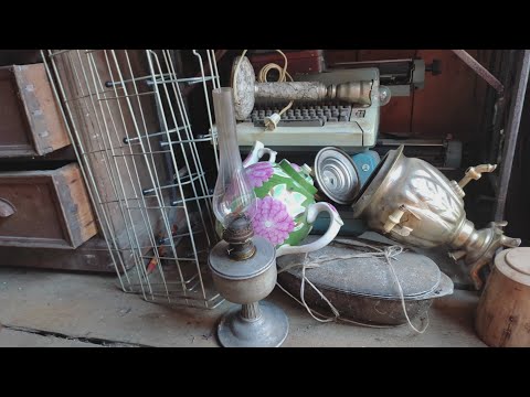 Видео: СТАРЬЕВЩИКИ: Крутые находки в доме под капремонт.