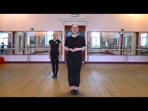 Видео: Мастер-класс «Методика исполнения упражнений у станка в направлении контемпорари»